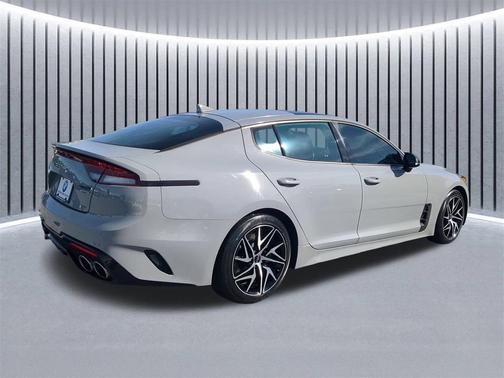 2022 Kia Stinger GT-Line