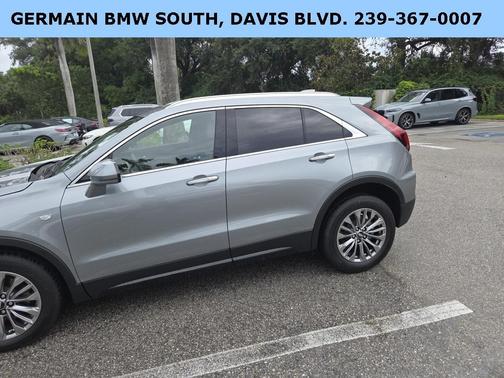 2024 Cadillac XT4 Premium Luxury