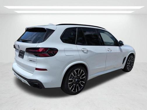 Alpine White 2026 BMW X5 PHEV xDrive50e