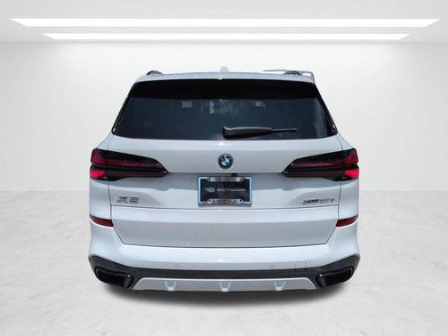 Alpine White 2026 BMW X5 PHEV xDrive50e