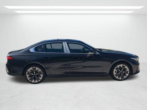 2026 BMW 530 i xDrive