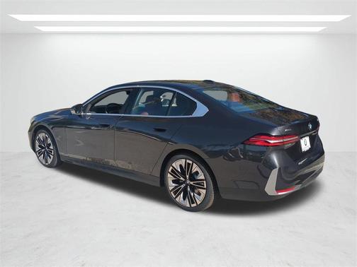 2026 BMW 530 i xDrive