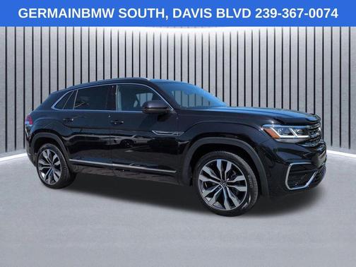 Deep Black Pearl Effect 2021 Volkswagen Atlas Cross Sport 3.6L V6 SEL Premium R-Line