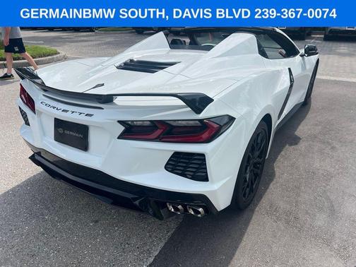 Arctic White 2024 Chevrolet Corvette Stingray w/2LT