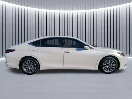 2022 Lexus ES 350 Base
