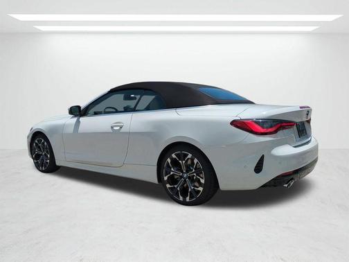 Alpine White 2027 BMW 430 i