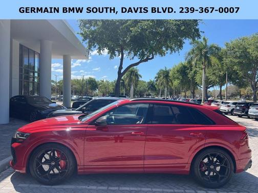 Chili Red Metallic 2025 Audi RS Q8 4.0T quattro