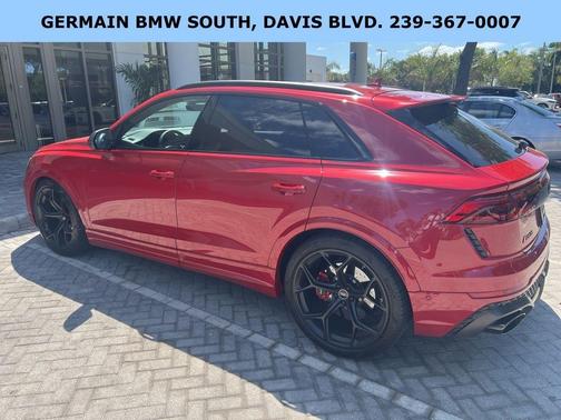Chili Red Metallic 2025 Audi RS Q8 4.0T quattro