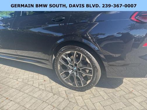 Carbon Black Metallic 2025 BMW X7 M60i