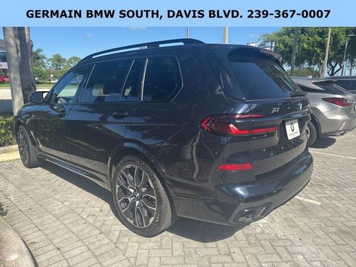 Carbon Black Metallic 2025 BMW X7 M60i