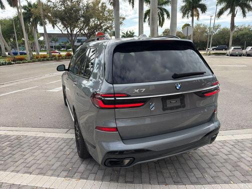 2023 BMW X7 xDrive40i