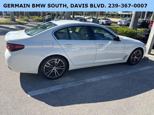 2022 BMW 530 i