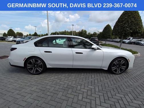 Mineral White Metallic 2025 BMW 760 760i xDrive