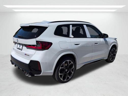 Alpine White 2026 BMW X1 M35i