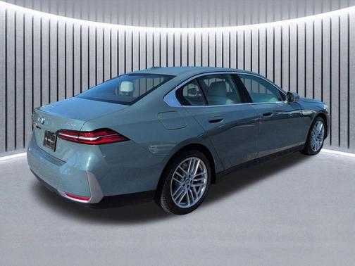 2024 BMW 530 i xDrive