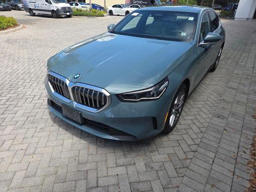 2024 BMW 530 i xDrive