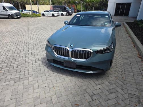 2024 BMW 530 i xDrive