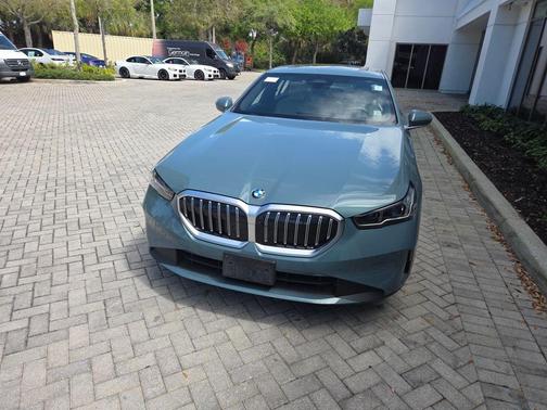 2024 BMW 530 i xDrive