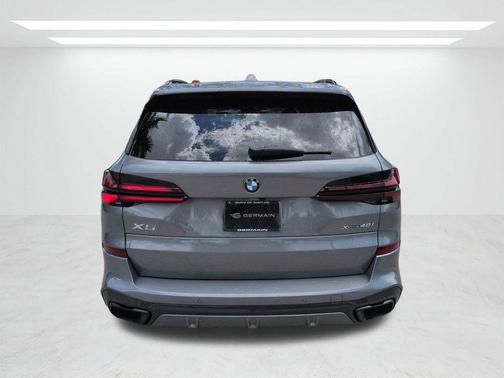 Gray Metallic 2026 BMW X5 xDrive40i