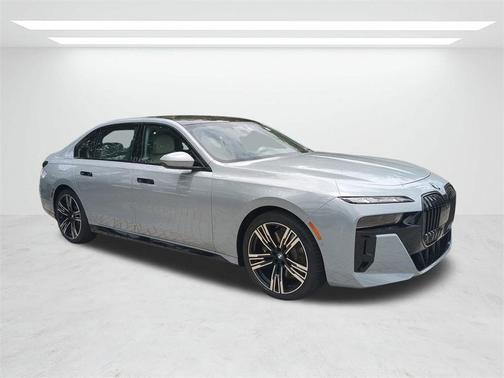 2025 BMW 760 760i xDrive