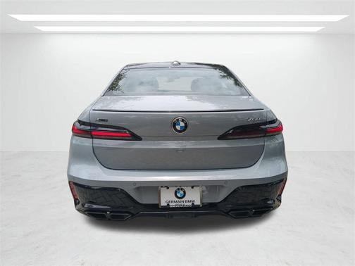 2025 BMW 760 760i xDrive