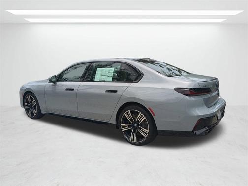 2025 BMW 760 760i xDrive