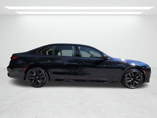Carbon Black Metallic 2026 BMW 760 760i xDrive