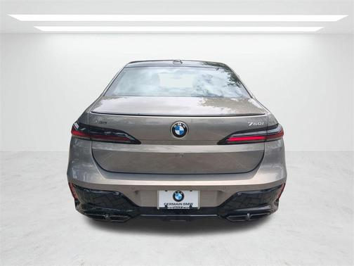 2025 BMW 760 760i xDrive