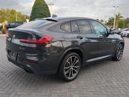 2021 BMW X4 M40i