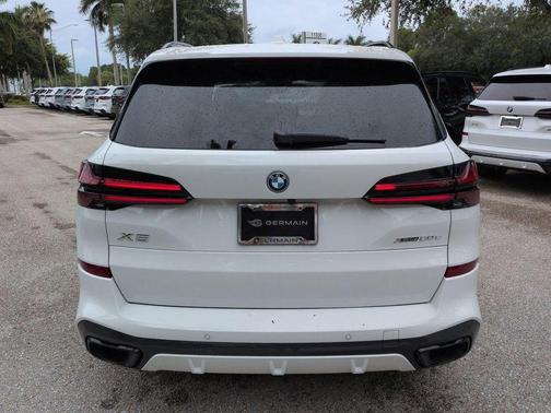 Alpine White 2026 BMW X5 PHEV xDrive50e
