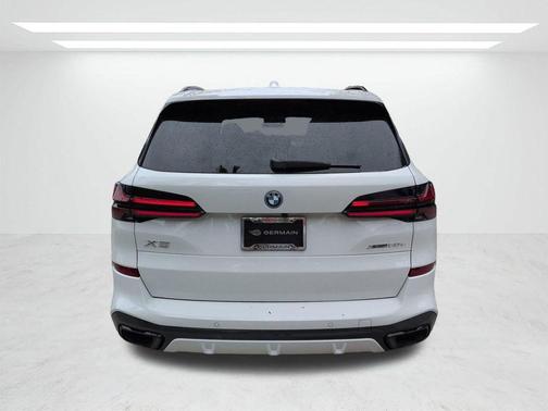 Alpine White 2026 BMW X5 PHEV xDrive50e