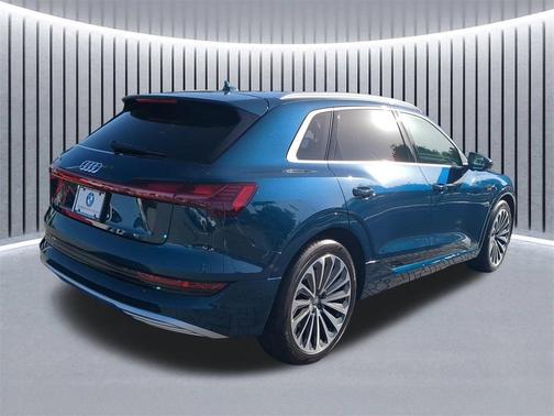 2019 Audi e-tron Prestige