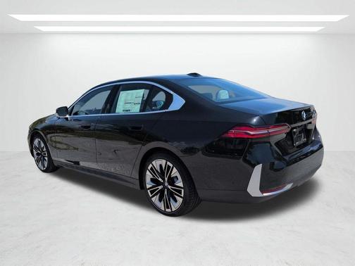 Black Sapphire Metallic 2027 BMW 530 i