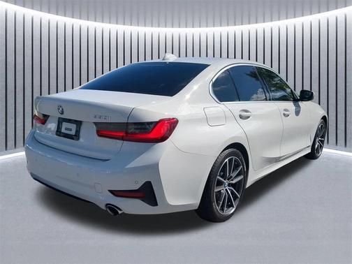 2020 BMW 330 i