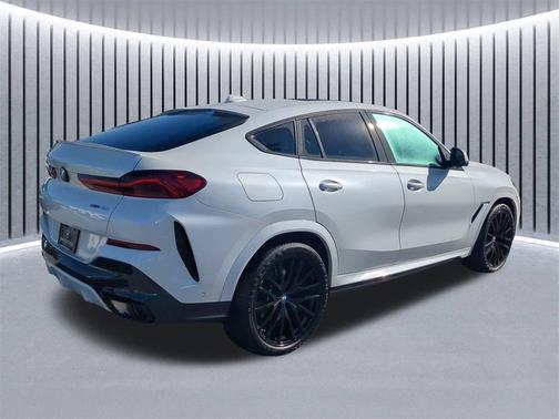 2023 BMW X6 xDrive40i