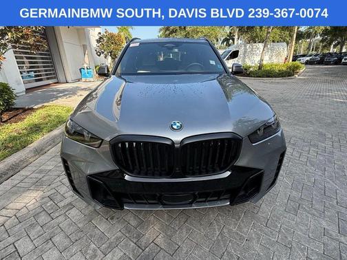 Gray Metallic 2024 BMW X5 sDrive40i