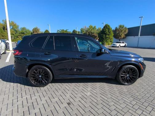 2023 BMW X5 M50i