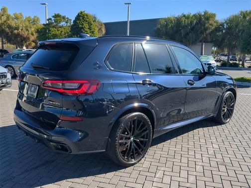 2023 BMW X5 M50i