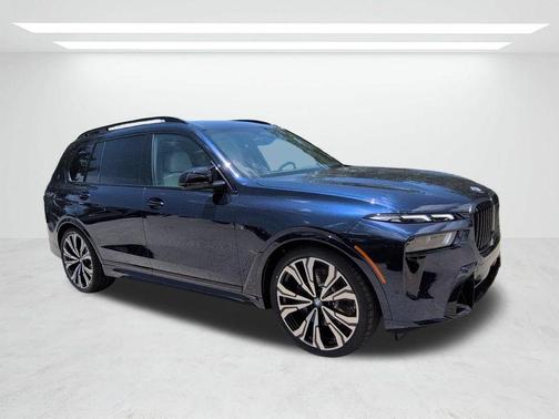 Tanzanite Blue II Metallic 2027 BMW X7 M60i