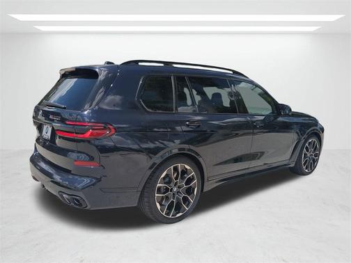 2026 BMW X7 M60i