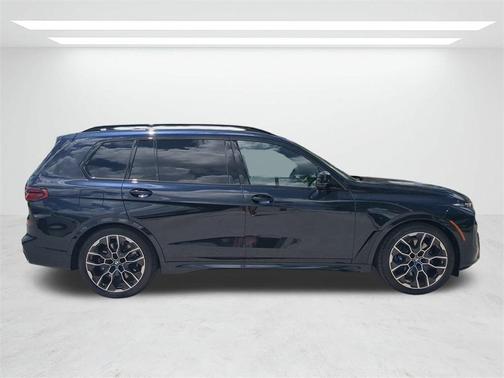 2026 BMW X7 M60i