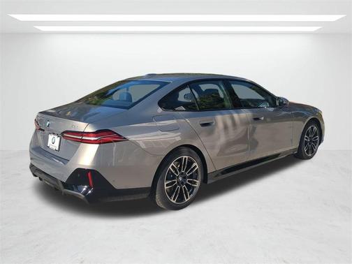 2026 BMW 530 i xDrive