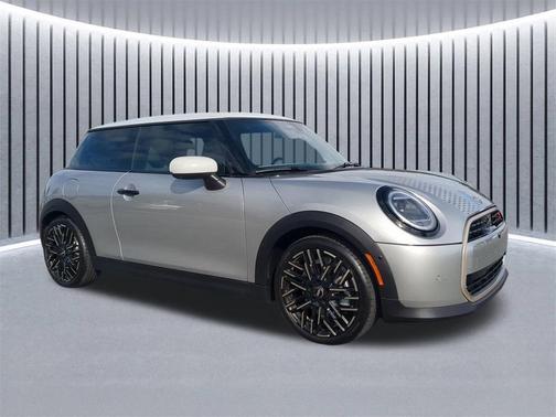 2025 MINI Hardtop ICONIC