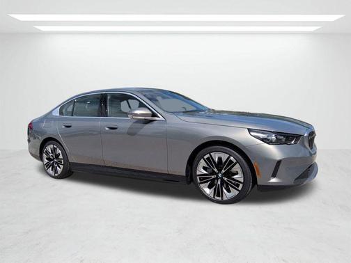 Gray Metallic 2026 BMW i5 eDrive40