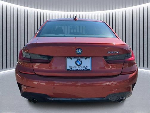 2022 BMW 330e 330e