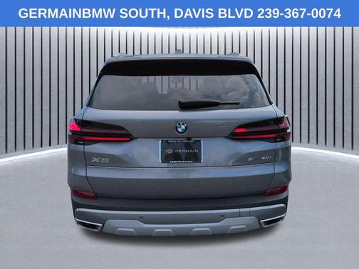 Gray Metallic 2025 BMW X5 sDrive40i
