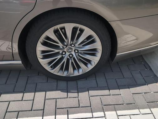 2019 Lexus LS 500 Base