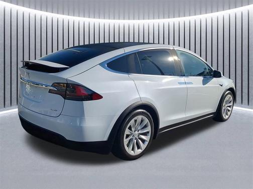 2018 Tesla Model X 