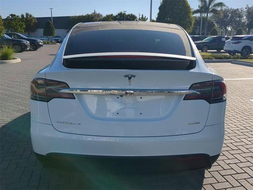 2018 Tesla Model X 