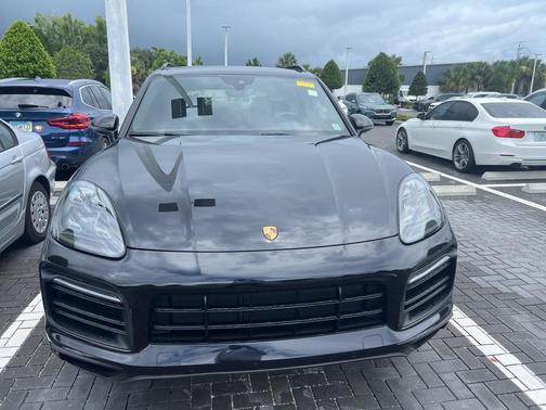 2022 Porsche Cayenne S